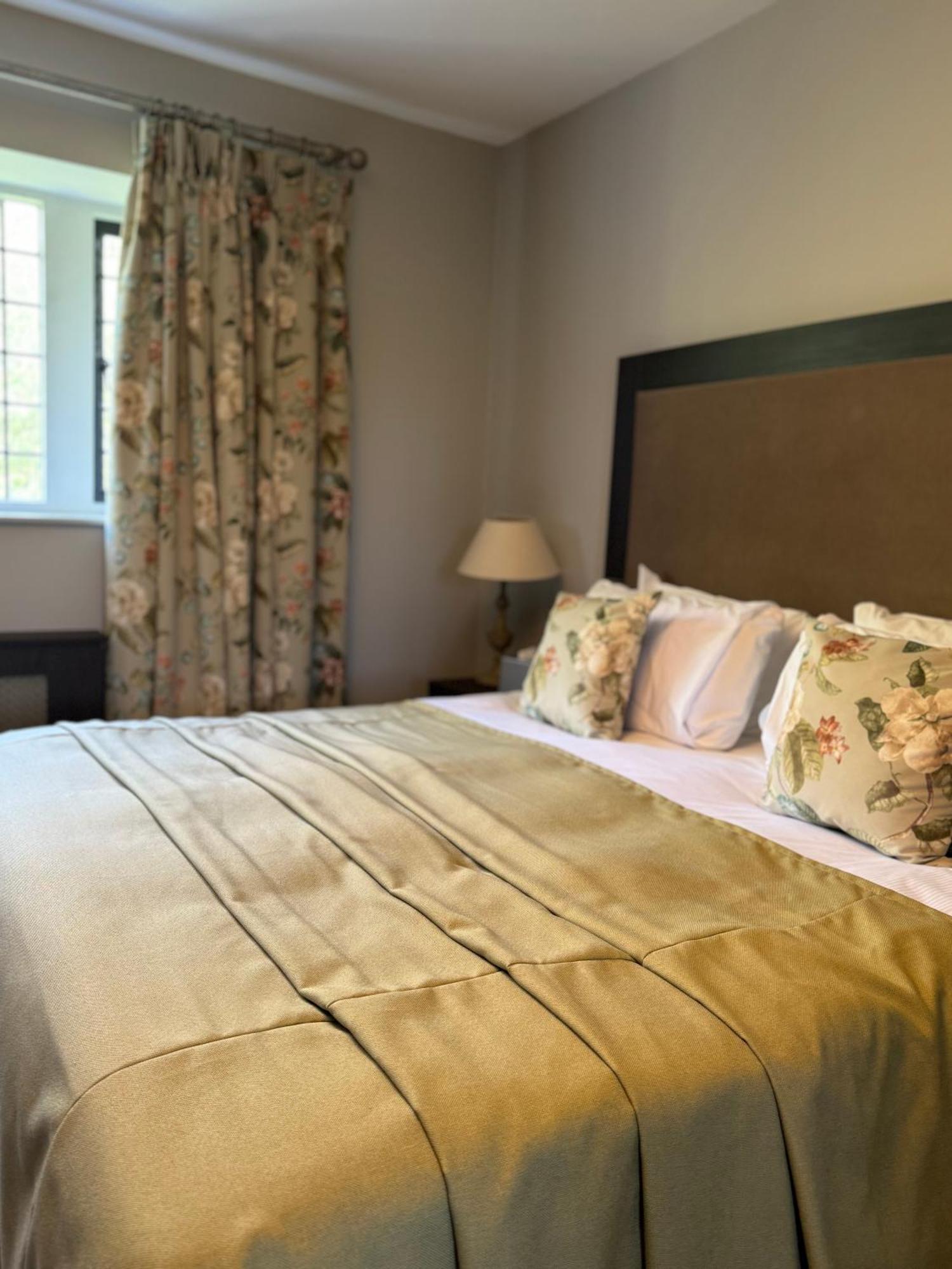 Abbey House Hotel Barrow-in-Furness Екстериор снимка