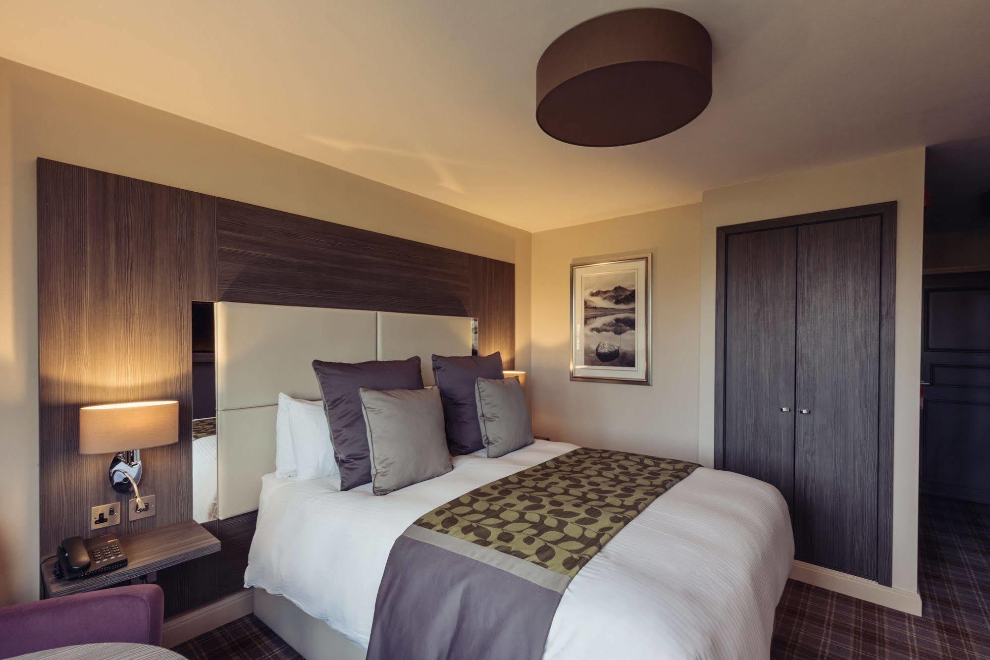 Abbey House Hotel Barrow-in-Furness Екстериор снимка