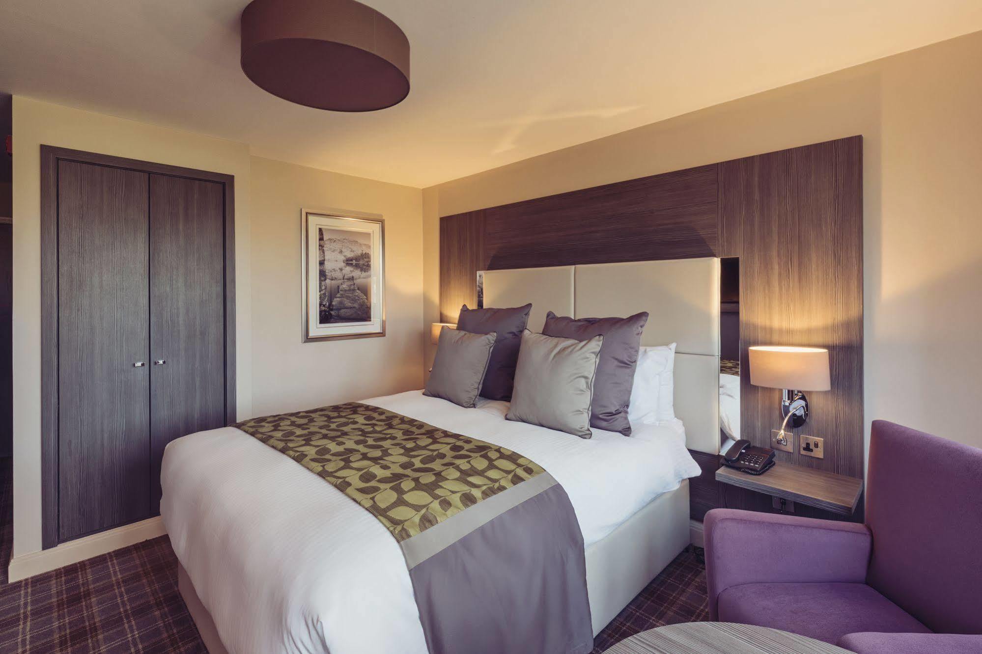 Abbey House Hotel Barrow-in-Furness Екстериор снимка