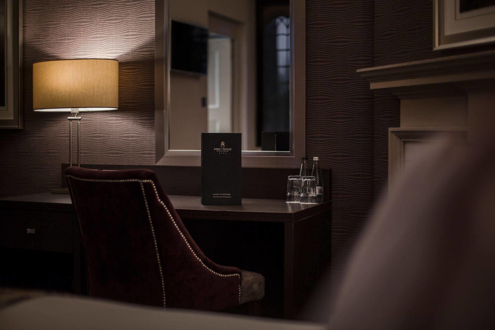 Abbey House Hotel Barrow-in-Furness Екстериор снимка